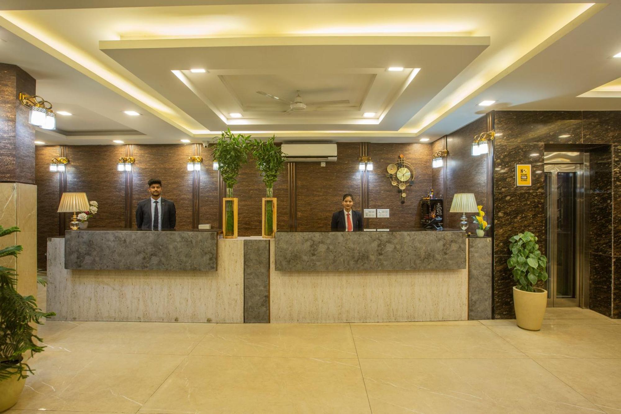 Hotel The Prithvi Near Delhi Airport Нью-Делі Екстер'єр фото