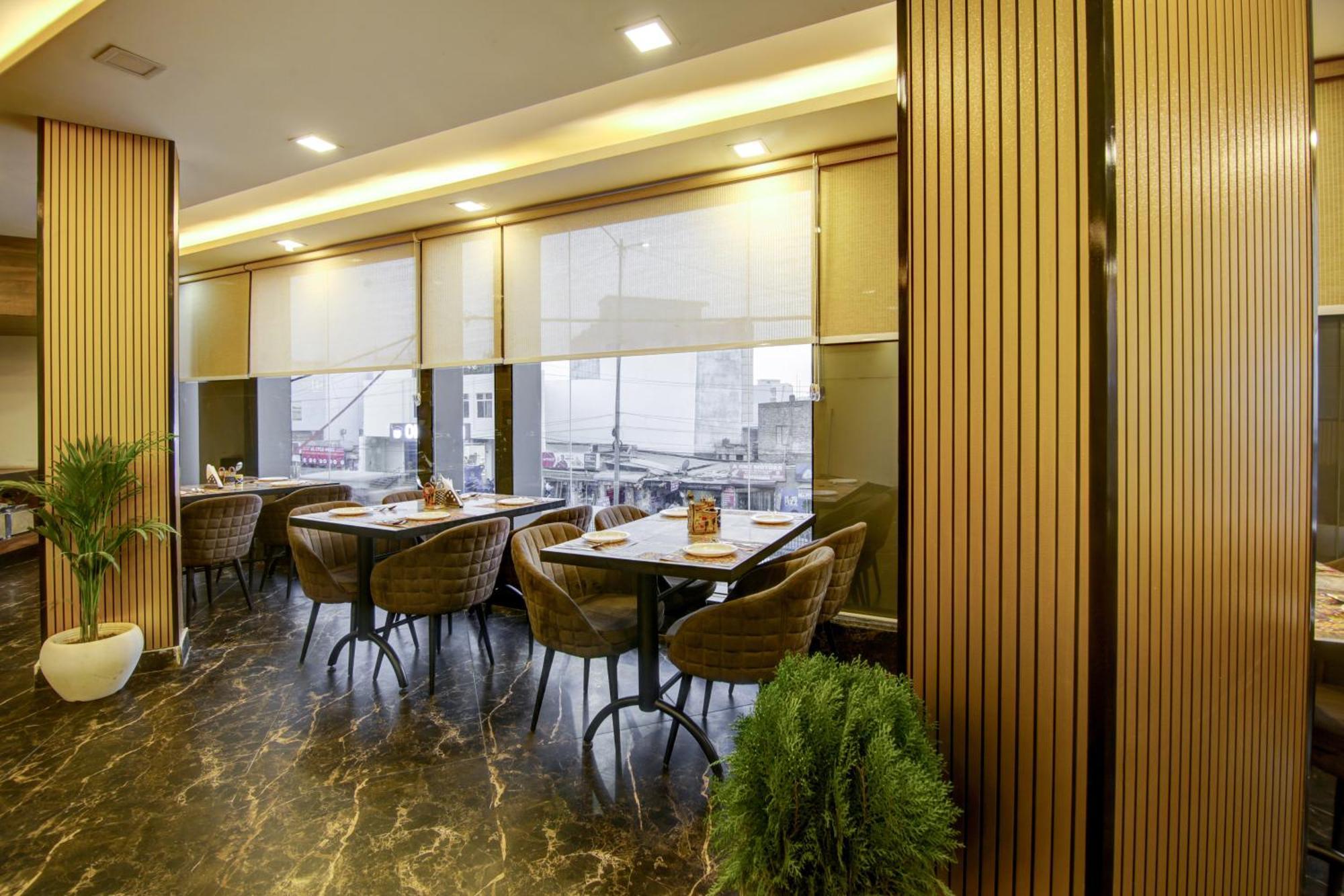 Hotel The Prithvi Near Delhi Airport Нью-Делі Екстер'єр фото