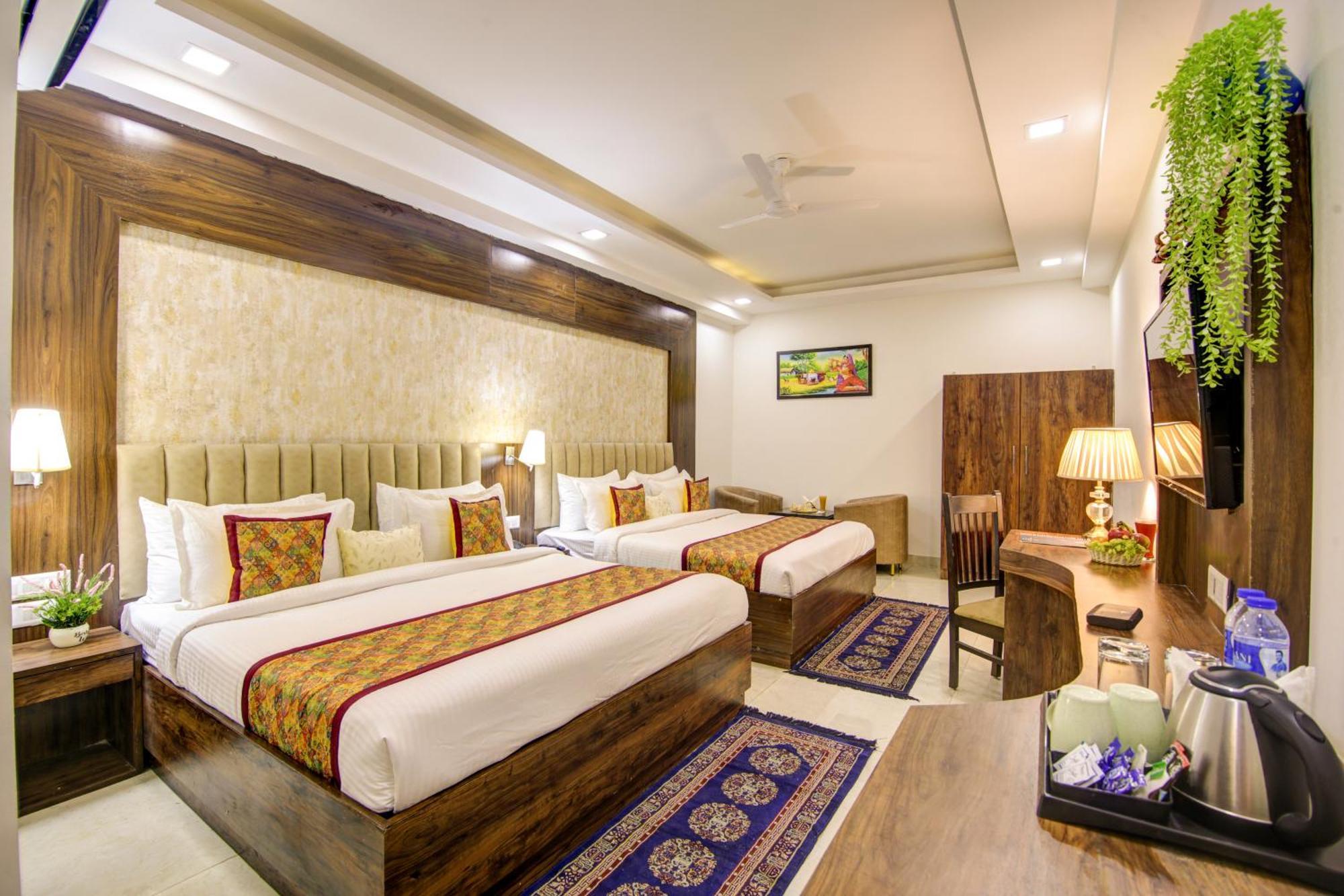 Hotel The Prithvi Near Delhi Airport Нью-Делі Екстер'єр фото