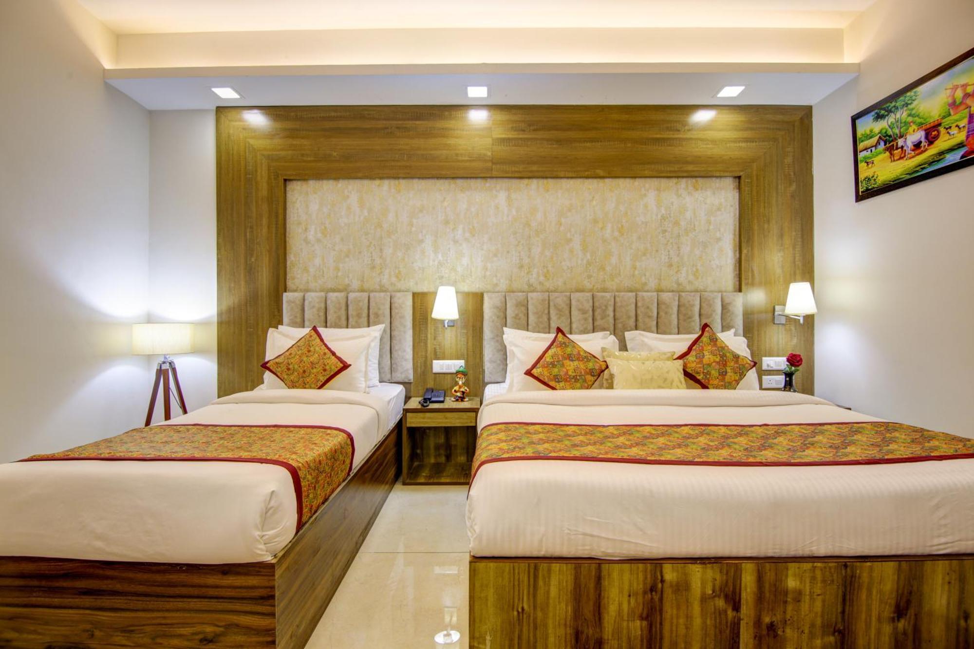 Hotel The Prithvi Near Delhi Airport Нью-Делі Екстер'єр фото