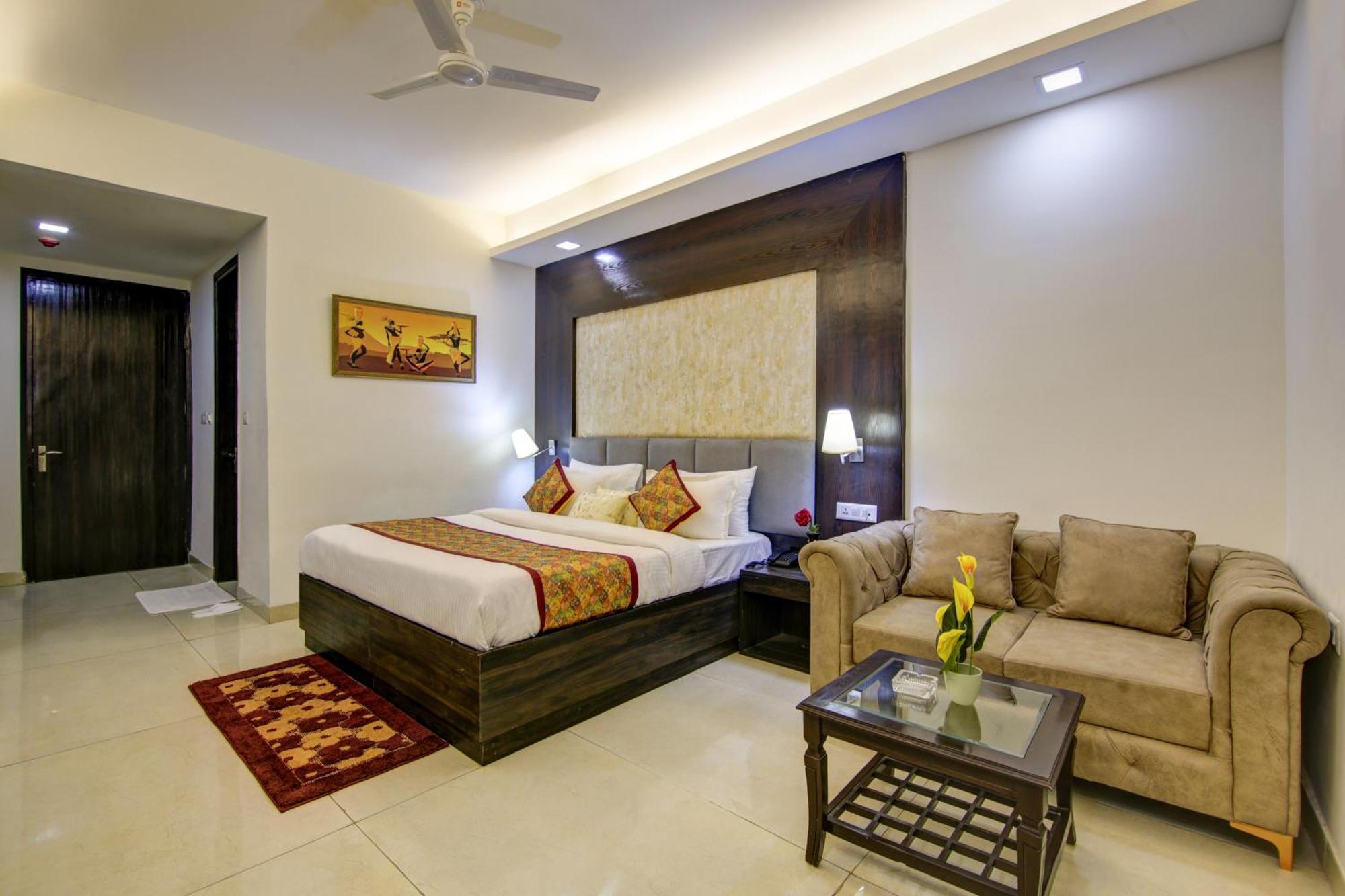 Hotel The Prithvi Near Delhi Airport Нью-Делі Екстер'єр фото