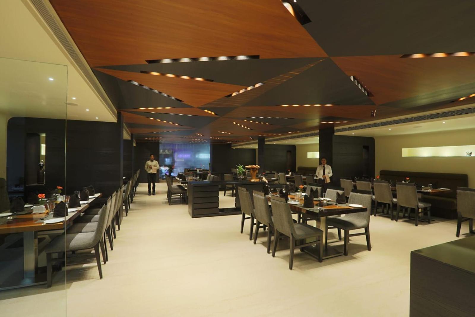 Hotel The Prithvi Near Delhi Airport Нью-Делі Екстер'єр фото